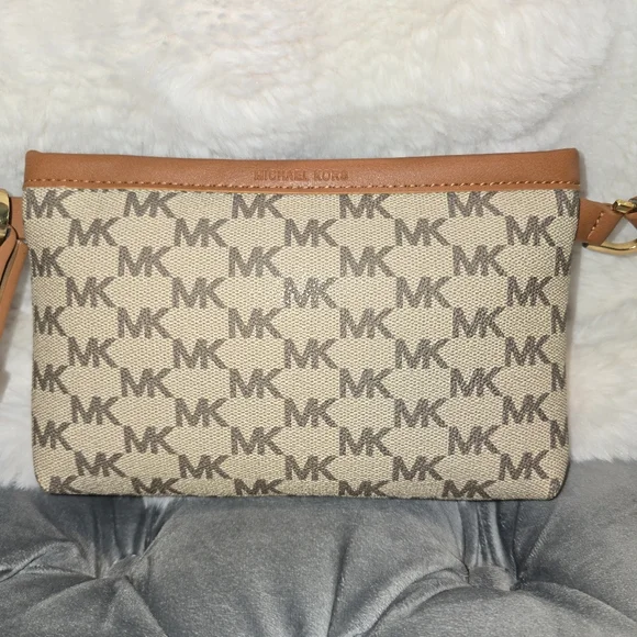 Euc Micheal Kors Belt Bag Xs/sm - Picture 2 of 4